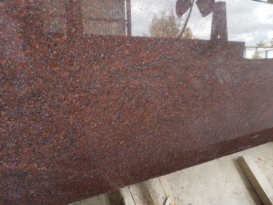 granit ruby red