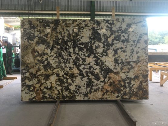 Feldspar Splendor Gold